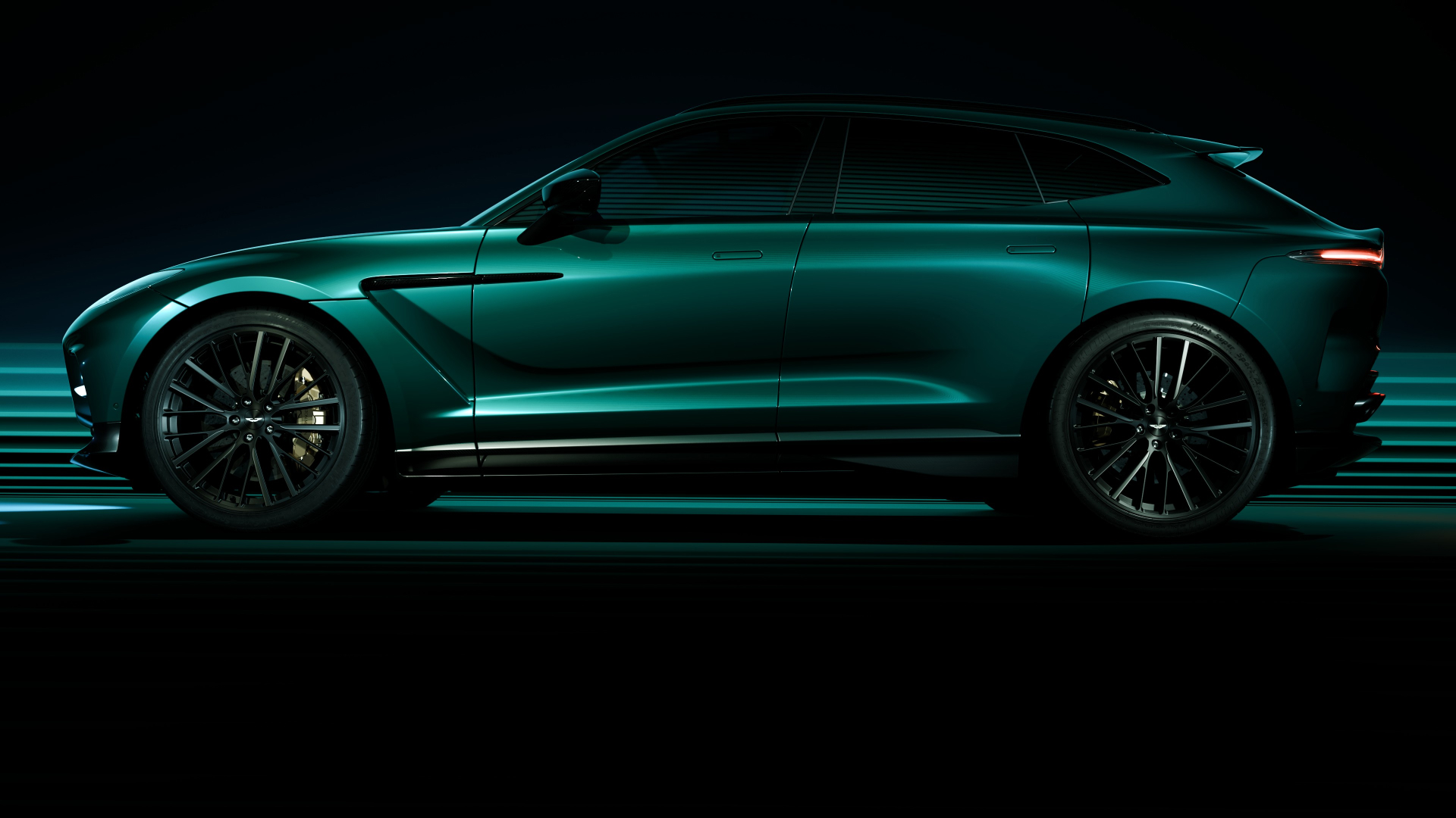 Aston Martin DB12 – Fiercer3